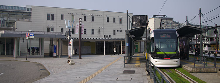 富山駅
