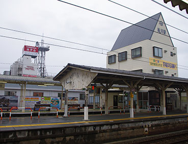 �V���l���ΓS���|��w