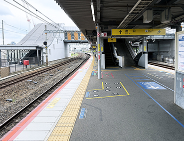 ���C���� �j��w