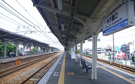 �b�q�����w