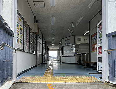 ���C���� �O�͉��Éw