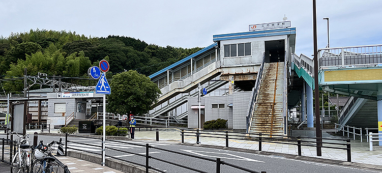 ���C���� �O�͉��Éw