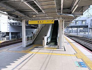 ���C���� ����w