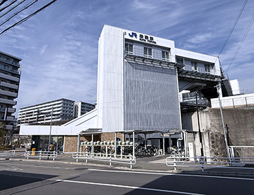 ���C���� ����w