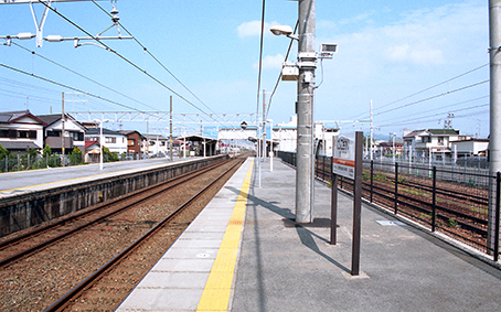 �������w