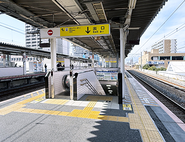 ���C���� ���{�w