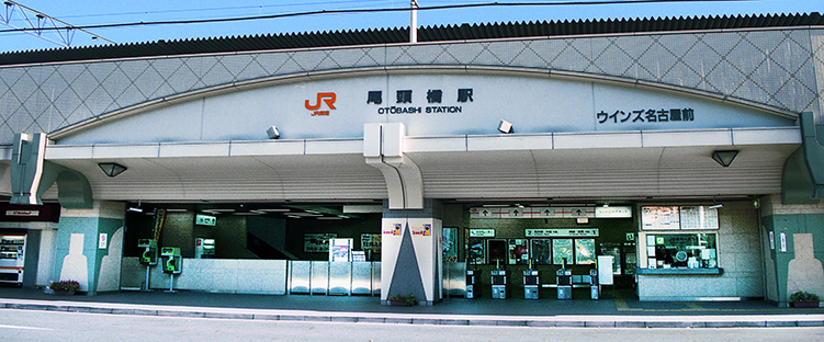 �������w