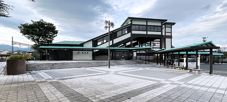 ���C���� ����w