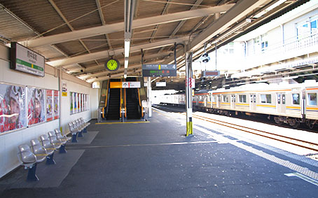 �{���{���w