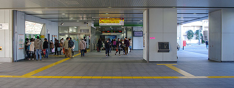 �z�J���C�N�^�E���w