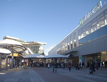 �z�J���C�N�^�E���w