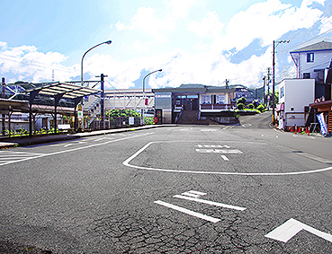 �x�͏��R�w