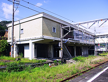 �x�͏��R�w