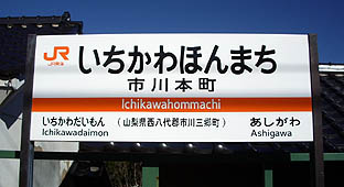 �s��{���w