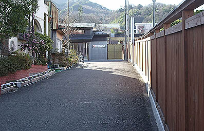 �s��{���w