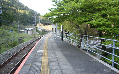 ���J����w