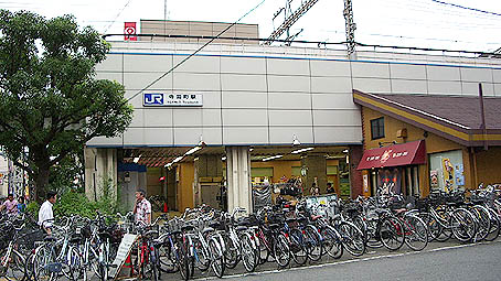 ���c���w