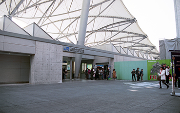 ���j�o�[�T���V�e�B�w