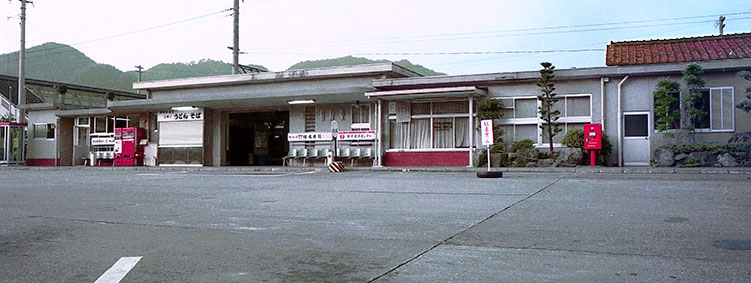 �������w