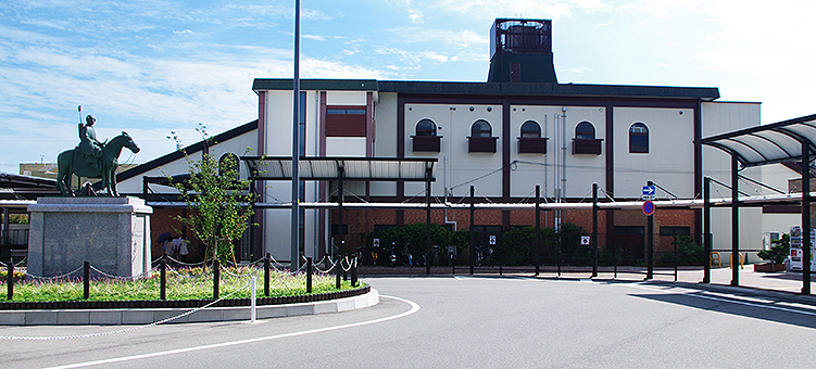 ���R���w