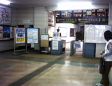 ����w �����D