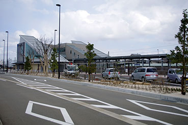 �\������w