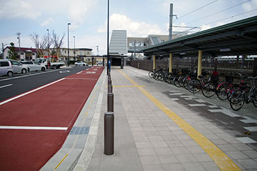 �\������w