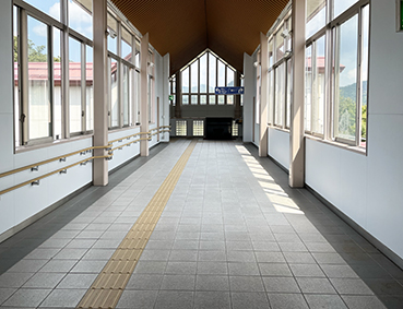 ���l�� �㒆�w