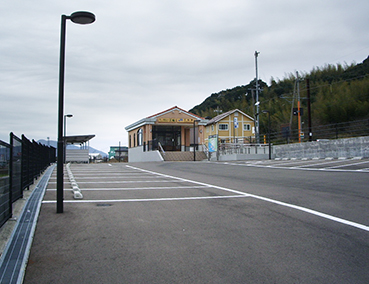 ���l�� �O���w