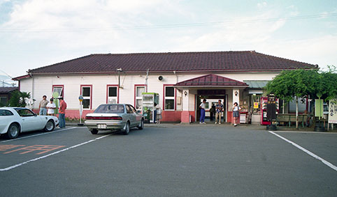 �z�������w