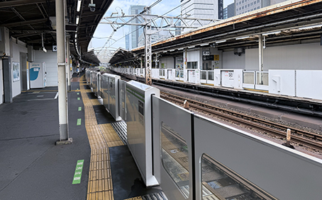 ������ ��X�؉w