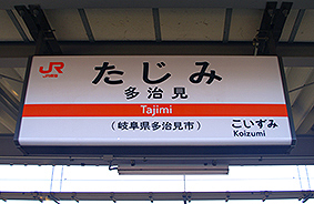 �������w