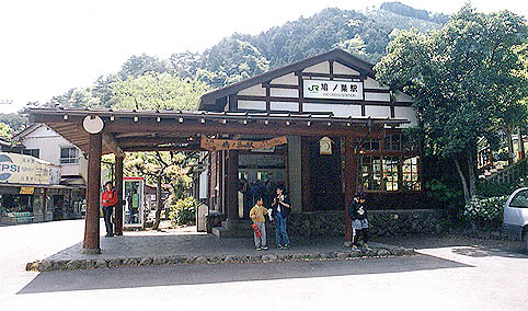 ���m���w