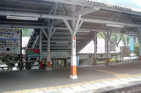 ���m���w