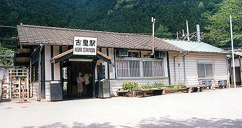 �×��w���w��