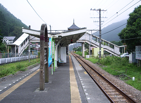 �~�� ���w