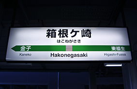 �����P��w