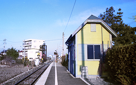 ���c���w