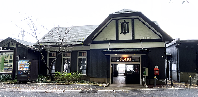 �m��� �H�̉w