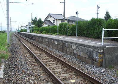 ���܌B�|�w