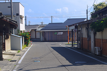 ����s��w