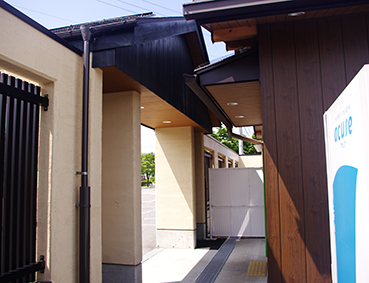 �M�Z����w