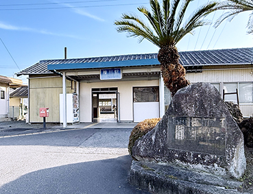 �R�z�� ����w