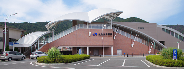 �͂�܏����w