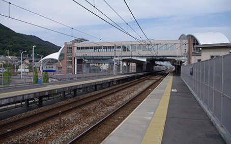 �͂�܏����w