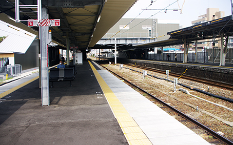 ���L���w