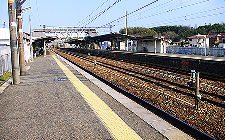 �������w