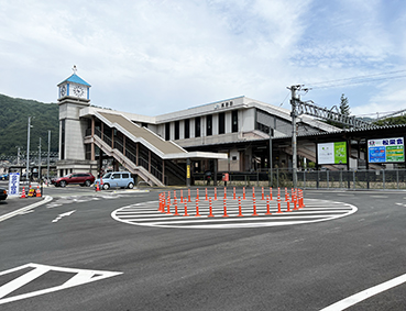 �R�z�� ����w