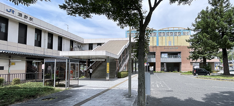 �R�z�� ����w