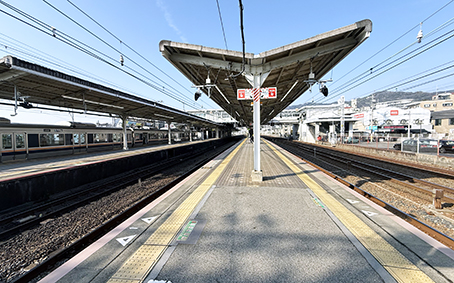 �R�z�� �{���w